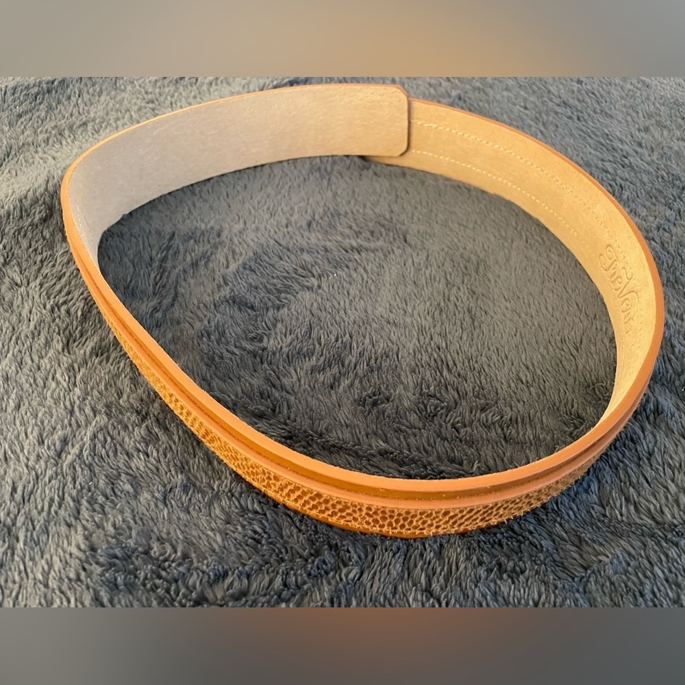 Trevero light brown women’s belt size XS NWOT - Picture 3 of 3